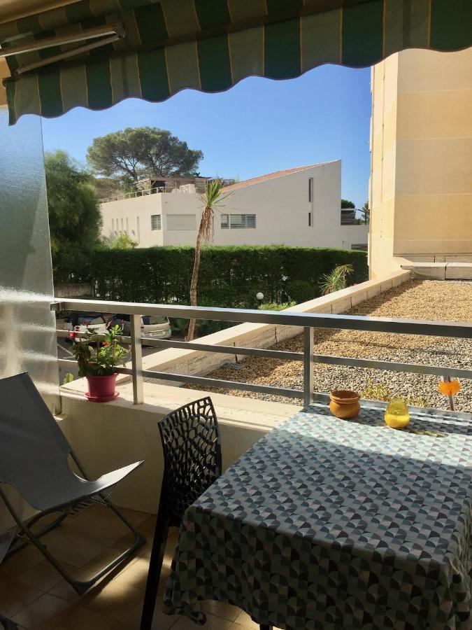 Studio 127, Vue Mer Et Piscine, Port Santa Lucia Saint-Raphaël Exteriör bild