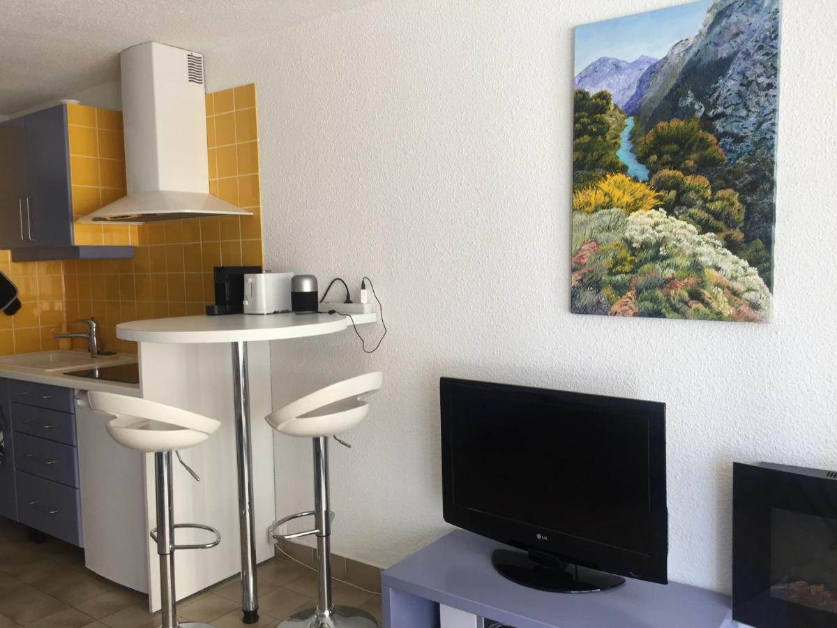 Studio 127, Vue Mer Et Piscine, Port Santa Lucia Saint-Raphaël Exteriör bild