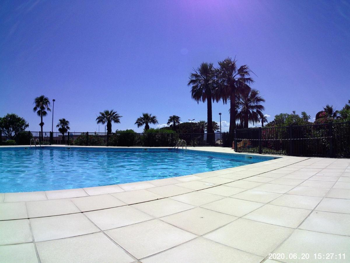 Studio 127, Vue Mer Et Piscine, Port Santa Lucia Saint-Raphaël Exteriör bild